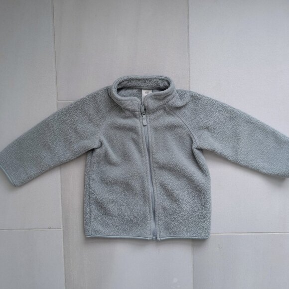 (4/$20) H&M - Soft Gray Kids Matching Set - Picture 2 of 10